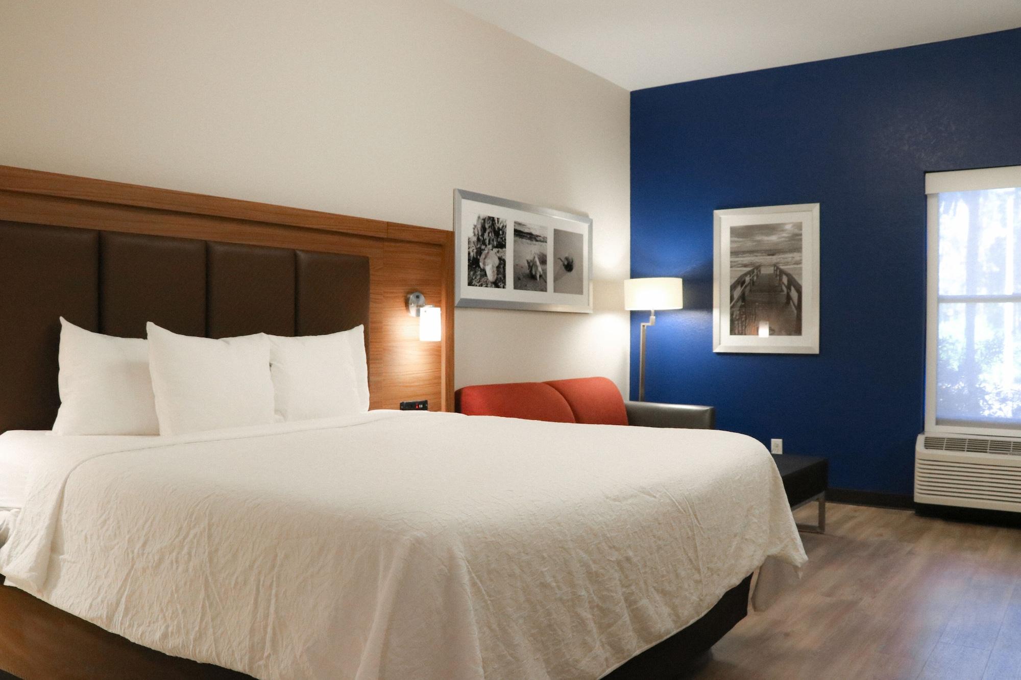 Days Inn & Suites By Wyndham Fort Myers Near Jetblue Park Eksteriør bilde