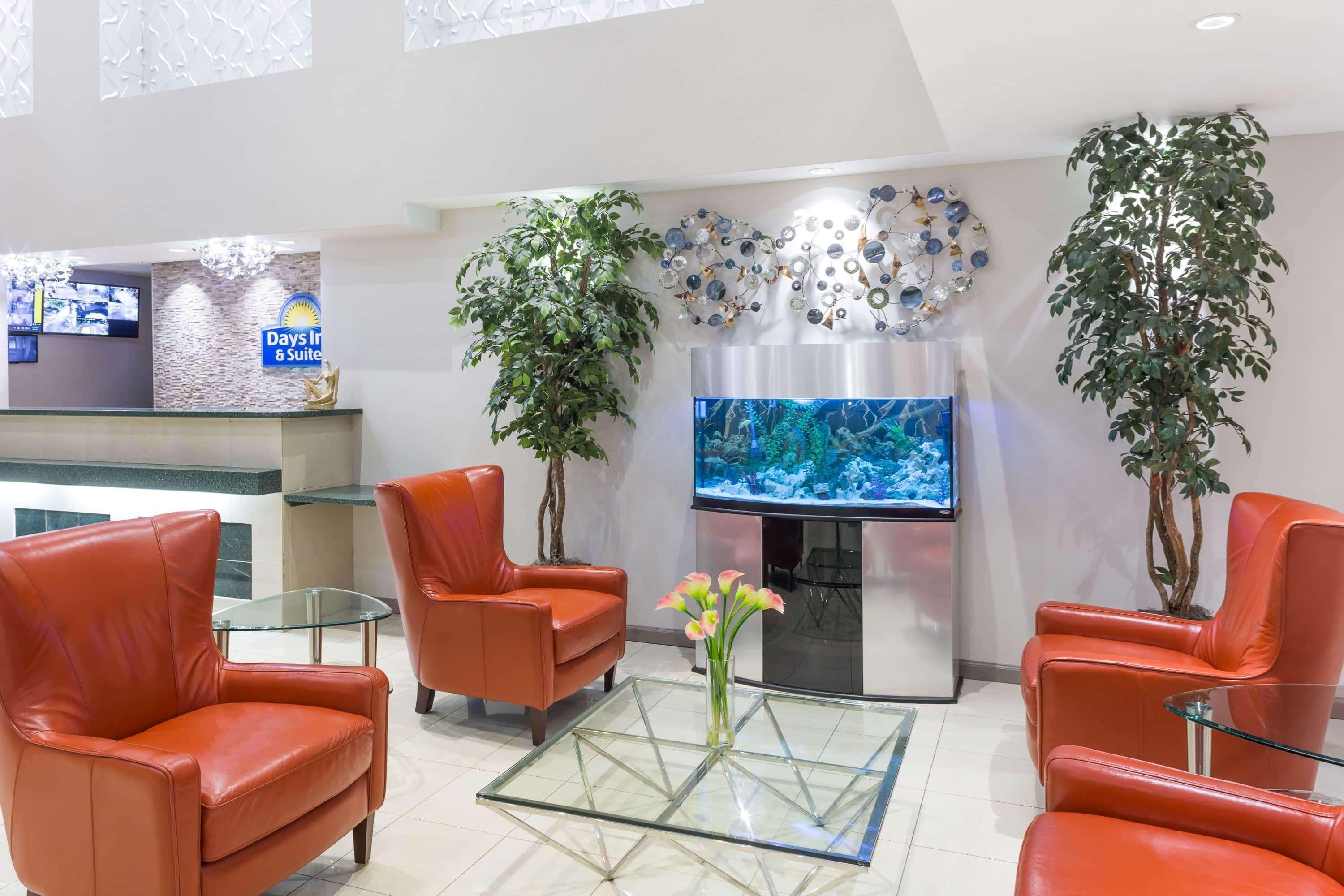 Days Inn & Suites By Wyndham Fort Myers Near Jetblue Park Eksteriør bilde
