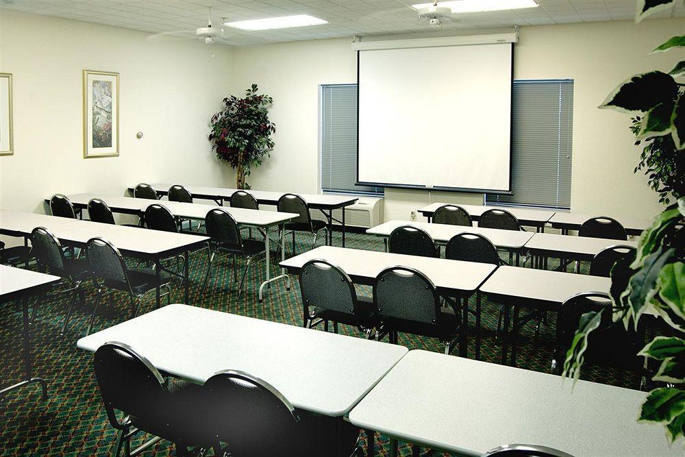 Days Inn & Suites By Wyndham Fort Myers Near Jetblue Park Eksteriør bilde