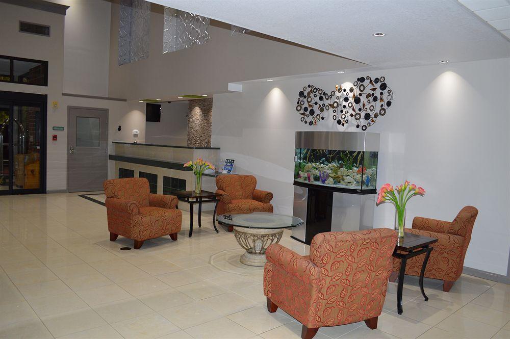 Days Inn & Suites By Wyndham Fort Myers Near Jetblue Park Eksteriør bilde