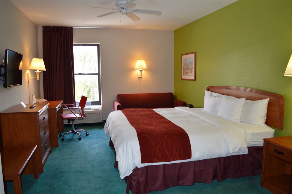Days Inn & Suites By Wyndham Fort Myers Near Jetblue Park Eksteriør bilde