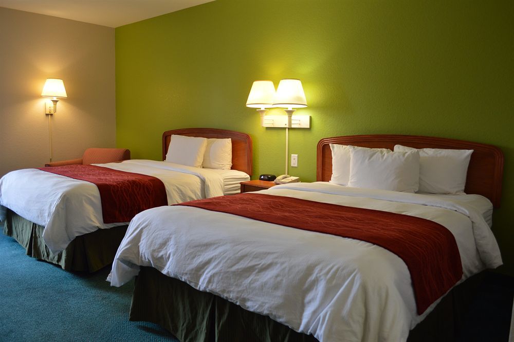 Days Inn & Suites By Wyndham Fort Myers Near Jetblue Park Eksteriør bilde
