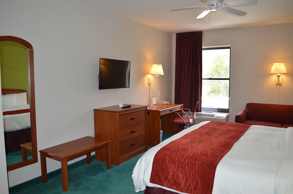 Days Inn & Suites By Wyndham Fort Myers Near Jetblue Park Eksteriør bilde