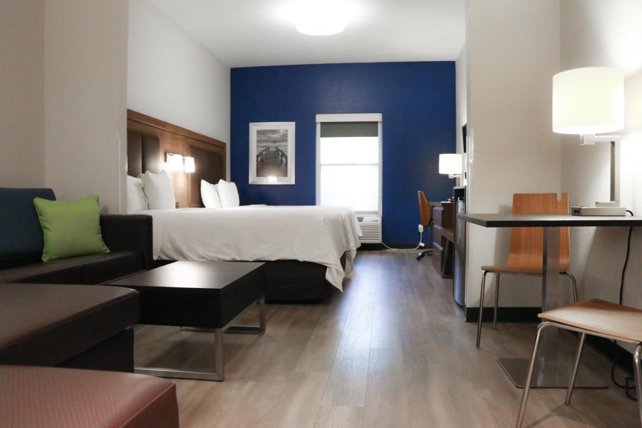 Days Inn & Suites By Wyndham Fort Myers Near Jetblue Park Eksteriør bilde
